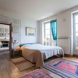 Marais Aparthotel