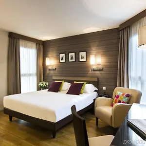 Citadines Republique Апарт-отель